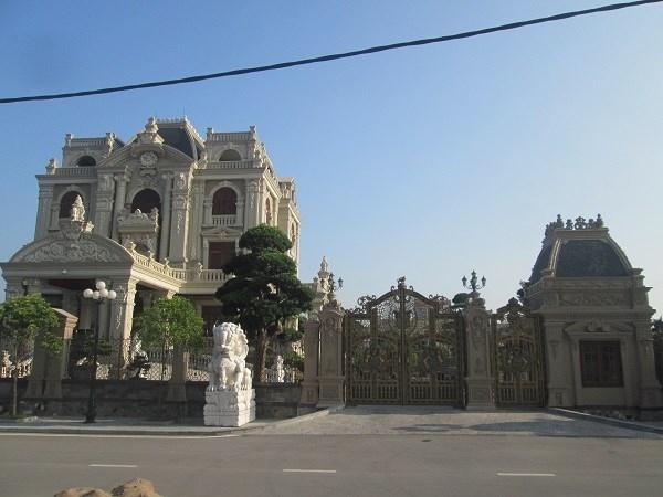 Biệt thự trăm tỷ của đại gia ngành dệt may - Nam Định