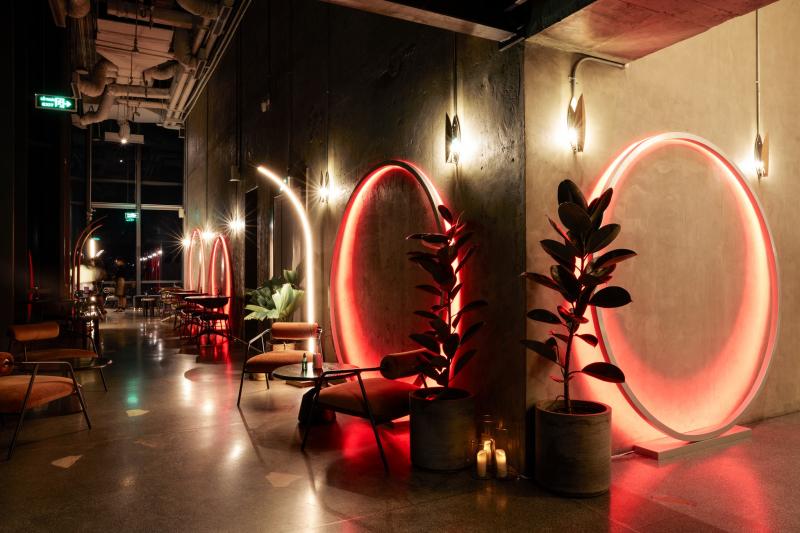 Blank Lounge