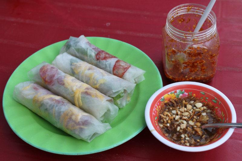 Bò bía - 3.000đ/cuốn