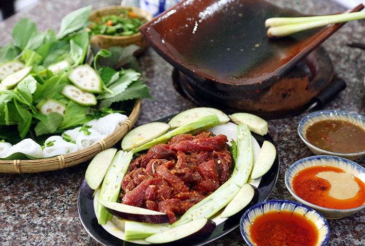 Bò nướng ngói có đầy đủ hương vị
