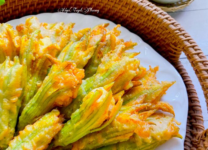 Bông bí ngòi nhồi thịt chiên