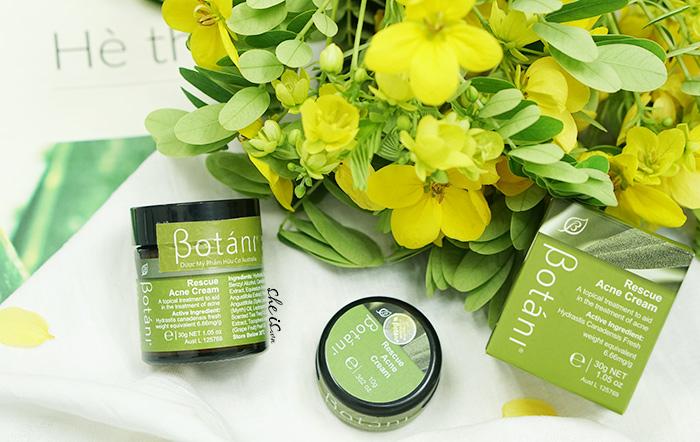 Lọ chấm mụn mà bất kì cô gái nào cũng nên có của Botani