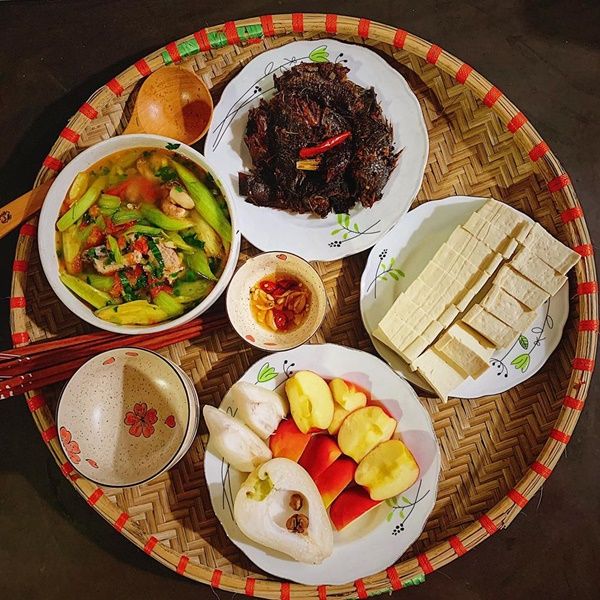 Bữa cơm hạnh phúc gia đình