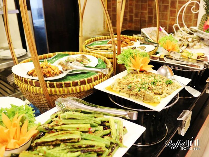 Buffet Việt hấp dẫn tại nhà hàng