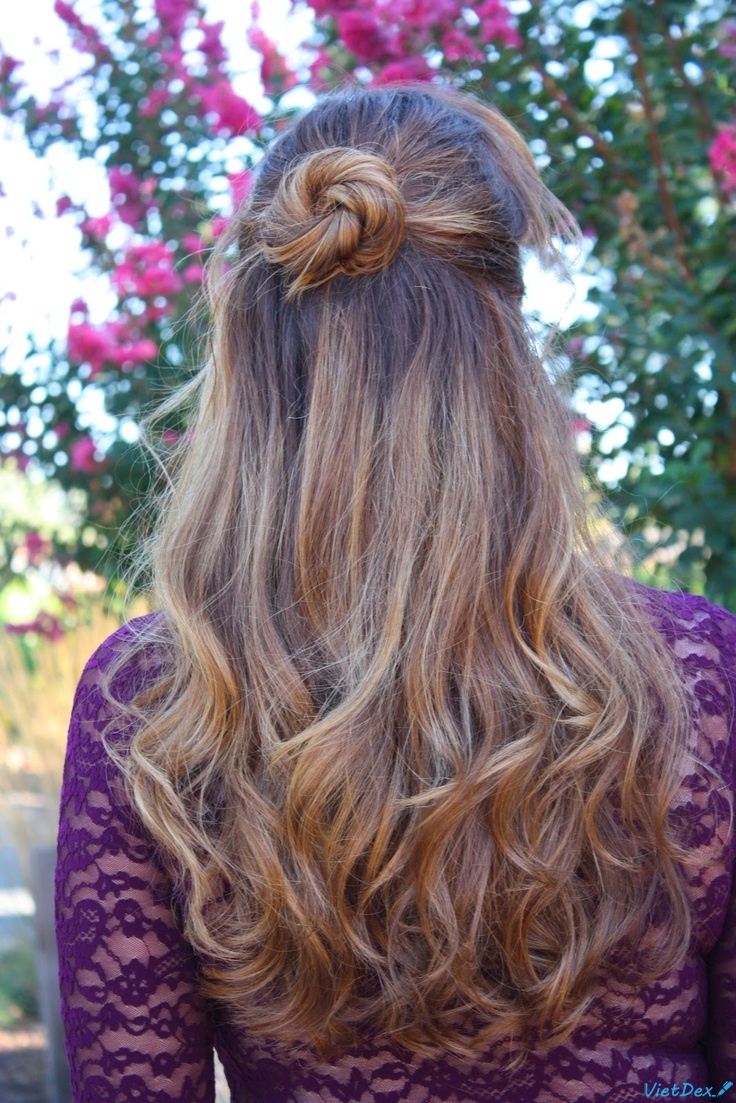 Búi lỏng nửa đầu lại dịu dàng khó cưỡng
