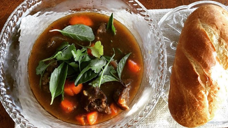 Bún Bò & Bò Kho Đồng Đen
