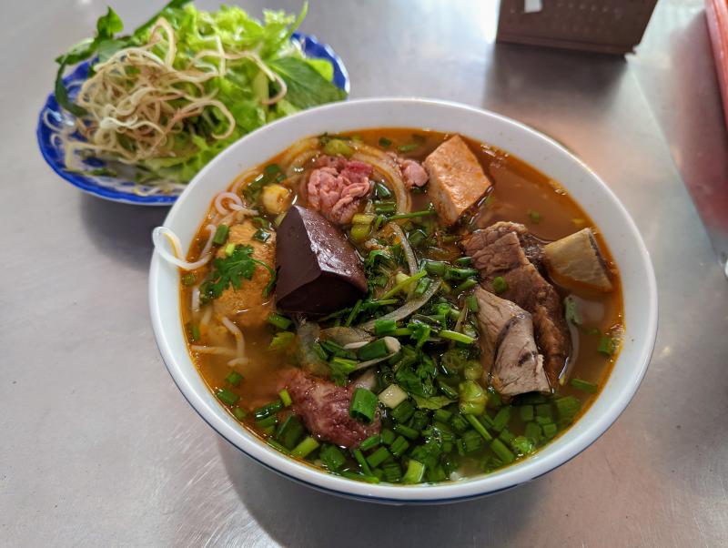 Bún bò Gốc Huế O Mai