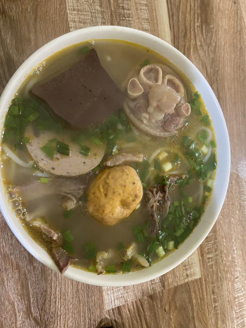 Bún bò Huế Gia Khánh