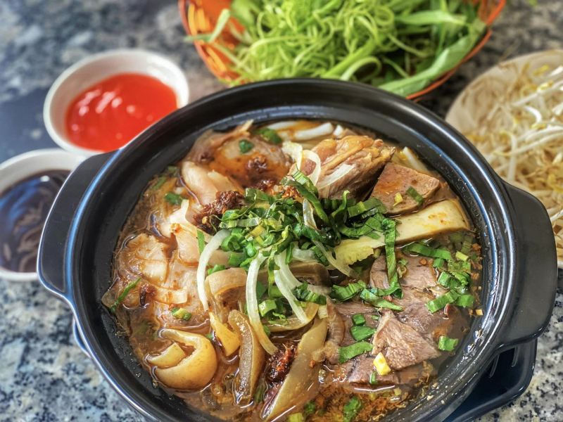 Bún Bò Huế - Lê Lợi