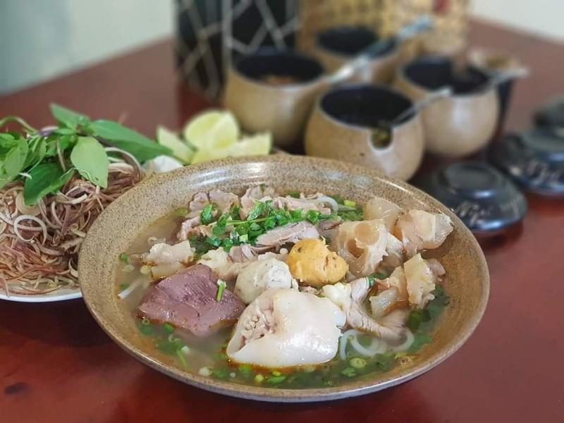 Bún Bò Huế - Ngự Uyển