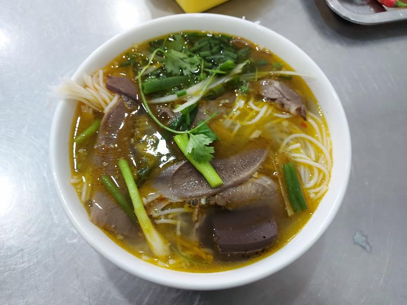 Bún Bò Huế Tùng Lâm