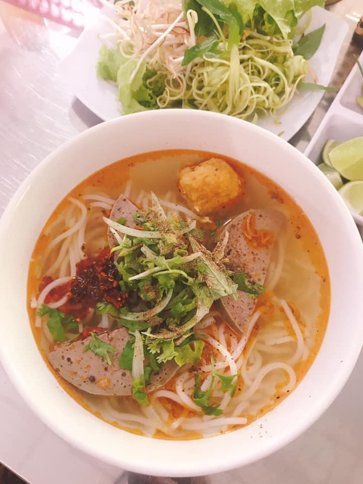 Bún Bò Vinh Hiền