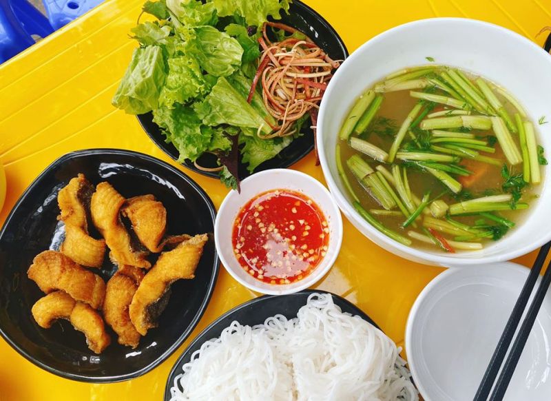 ﻿﻿Bún Cá Chấm Bà Tâm