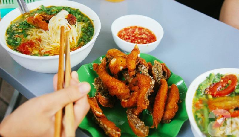 Bún cá chấm Thu Hà