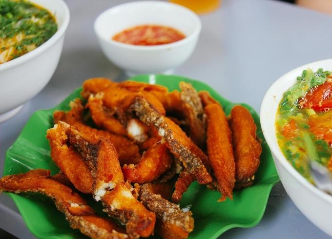 Bún cá chấm Thu Hà