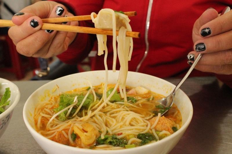 Bún chả cá Cô Huyền