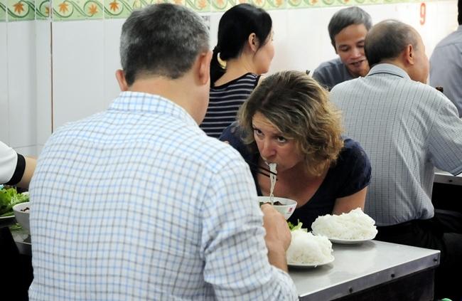 Bún Chả Hương Liên