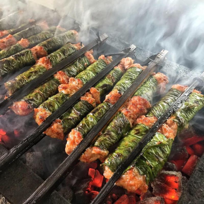 Bún chả que tre Bạch Mai