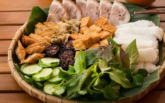 Bún Đậu Cô Tuyến Mắm Tôm Hàng Khay