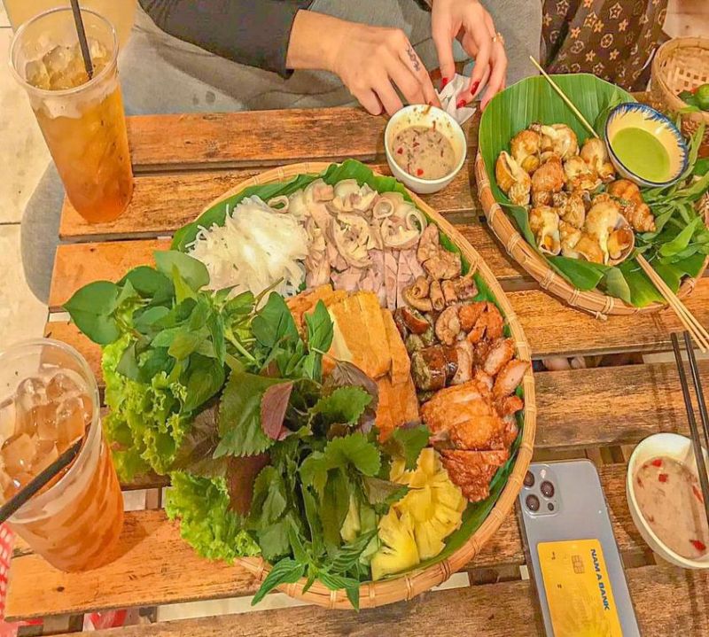 Bún đậu mắm tôm Cô Ba