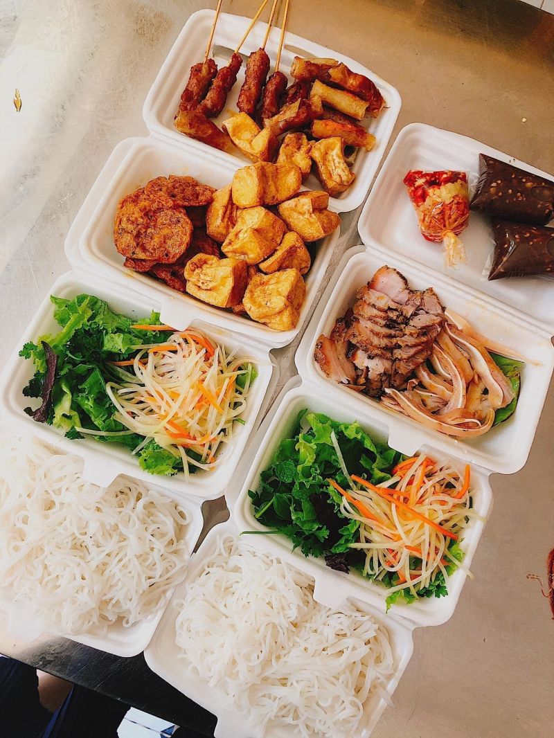 Bún Đậu Mắm Tôm Cô Ba