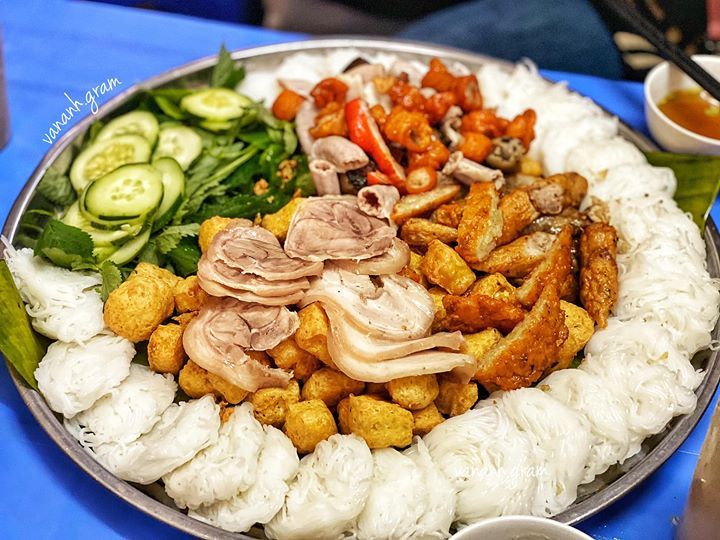 Bún đậu mắm tôm Hàng Khay