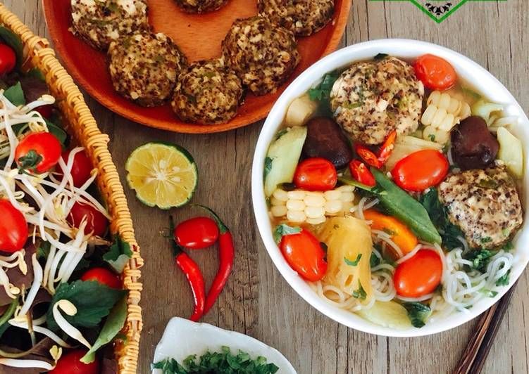 Bún mọc đậu bắp chay