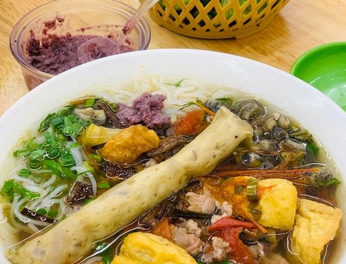 Bún ốc gia truyền Bà Sâm - Dương Lâm