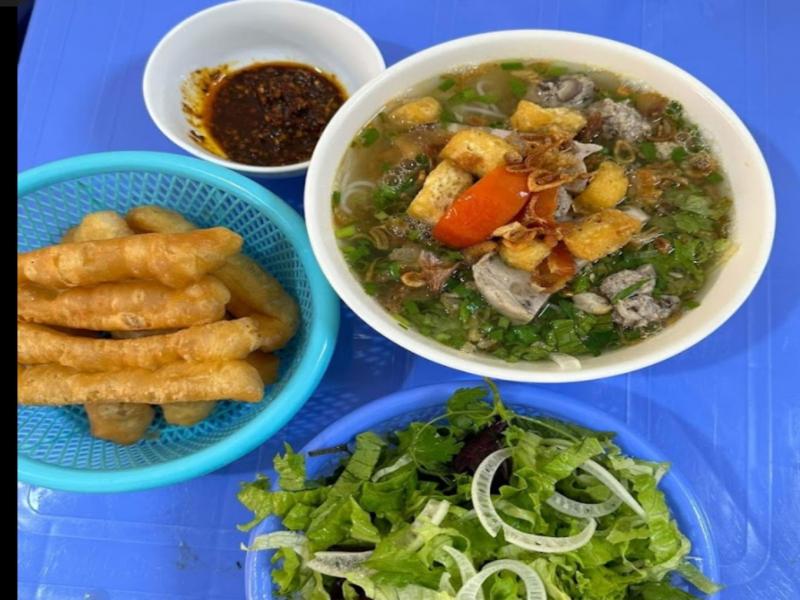 Bún riêu Thuý Trần