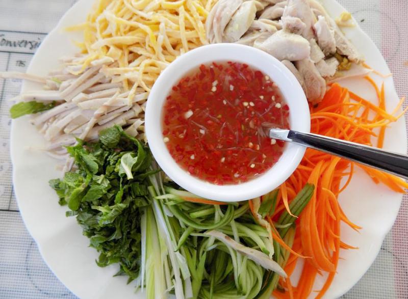 Bún trộn thập cẩm