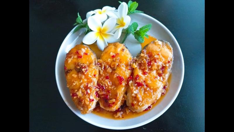 Cá basa chiên nước mắm