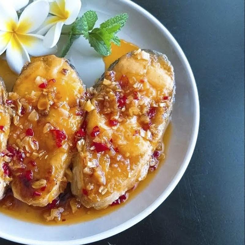 Cá basa chiên nước mắm