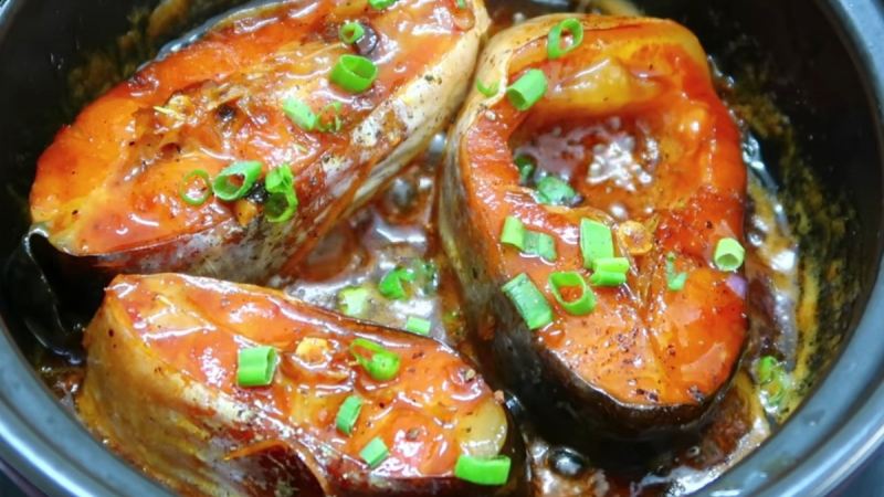 Cá basa kho nghệ