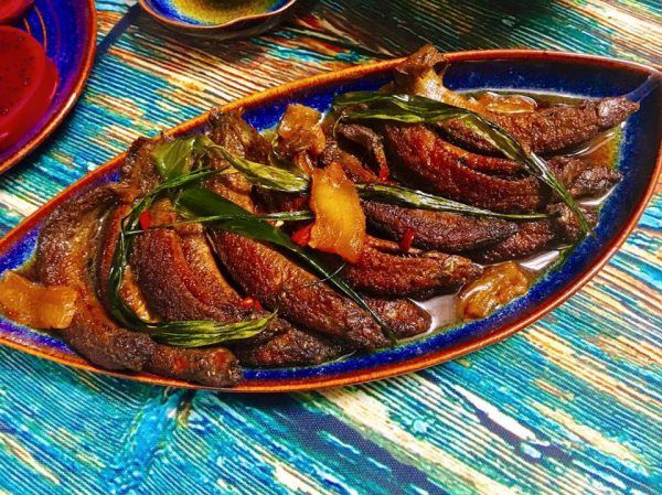 Cá chạch kho lá gừng