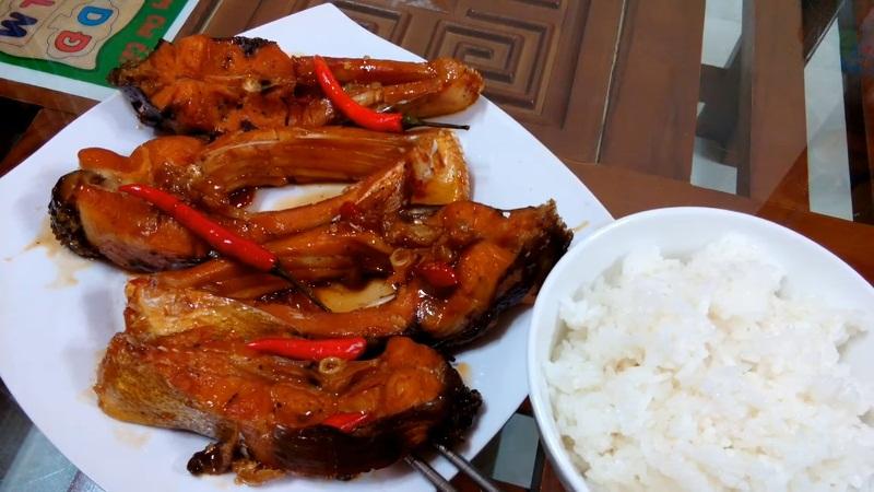 Cá chim kho riềng