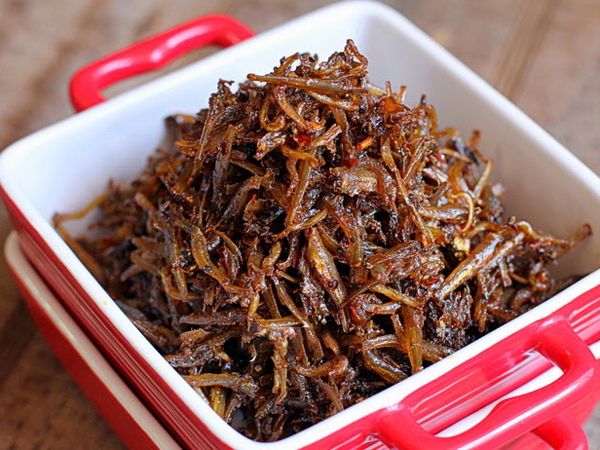 Cá cơm sữa rim