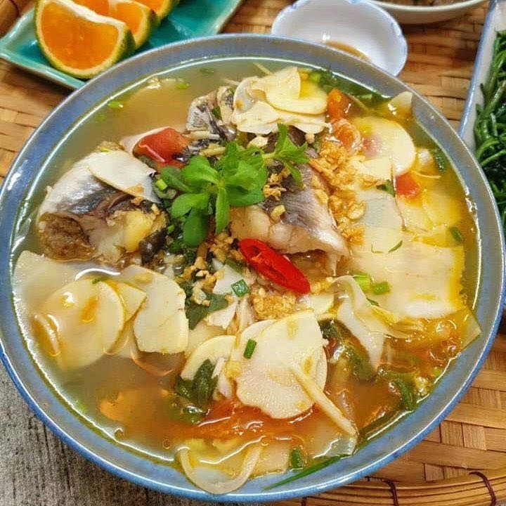 Cá hú nấu măng chua