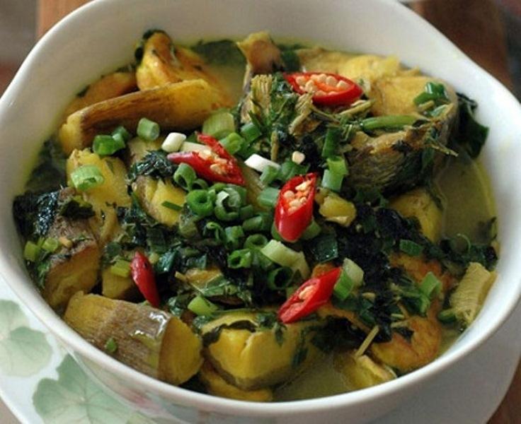 Cá lóc um chuối xanh