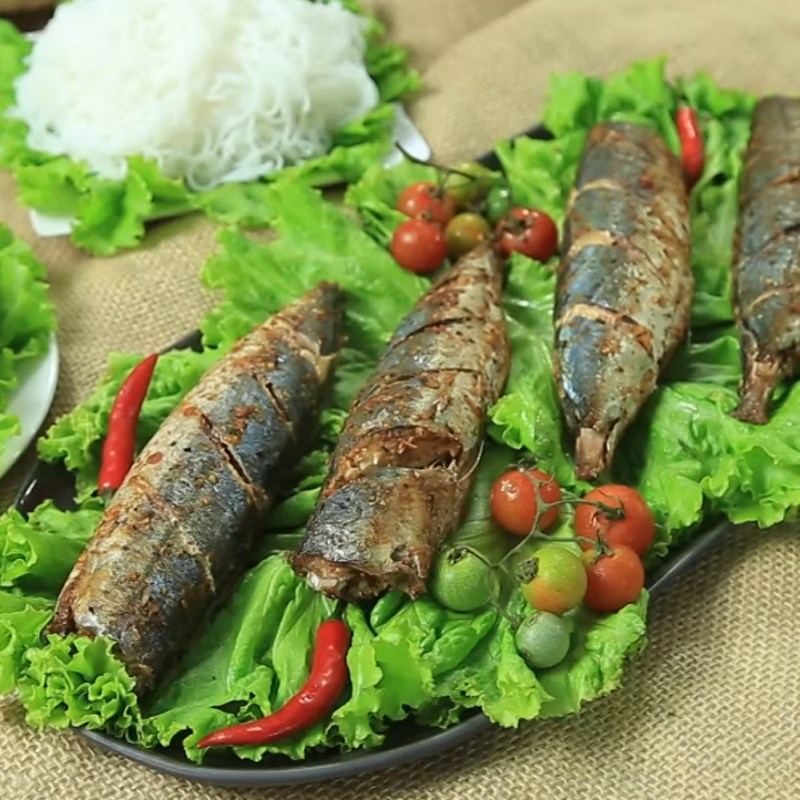Cá nục nướng sa tế
