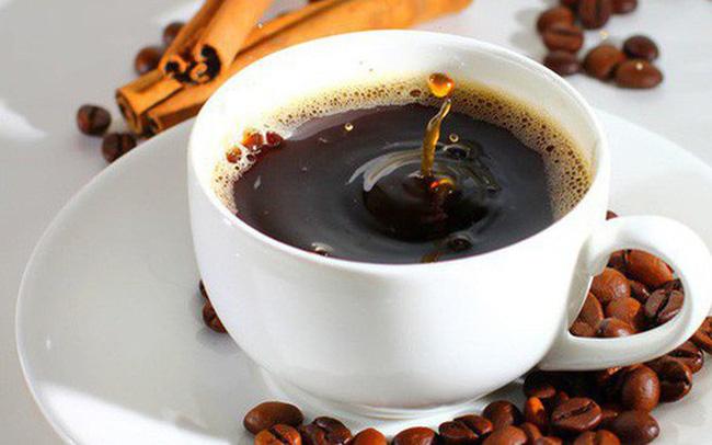 Tuyệt đối không nên uống cà phê cùng thuốc