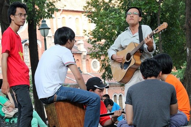 Cà phê bệt Tân Phú - hát cho nhau nghe