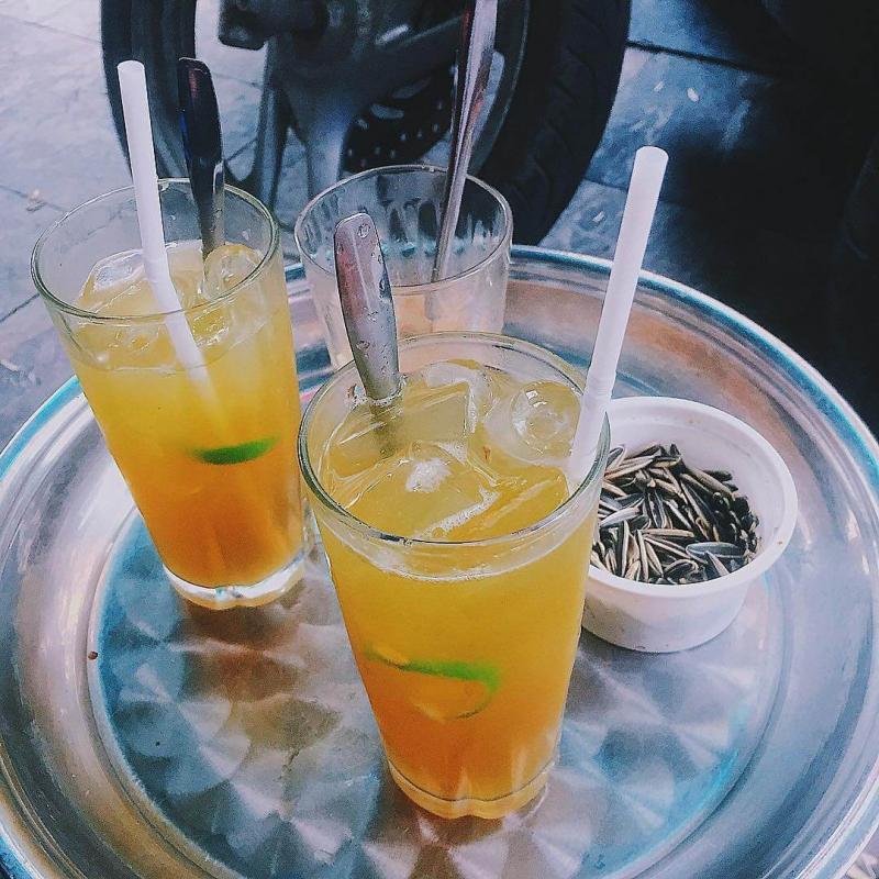 Cà phê vỉa hè – Trà chanh chém gió