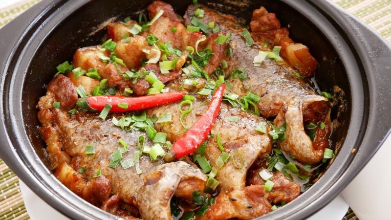 Cá rô kho riềng