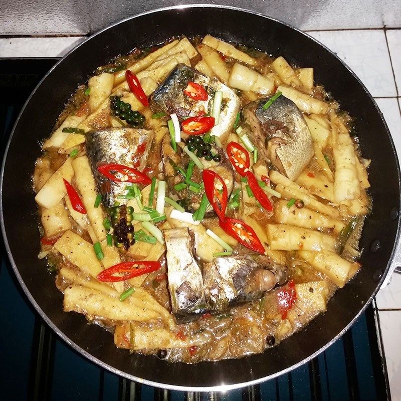 Cá Thu kho măng