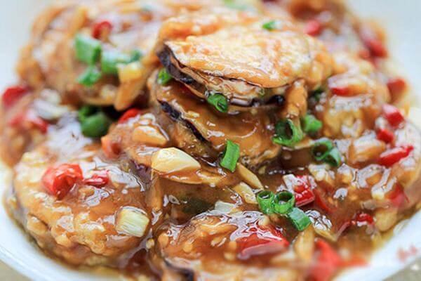 Cà tím nhồi thịt chiên sốt tỏi