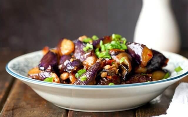 Cà tím xào mề gà