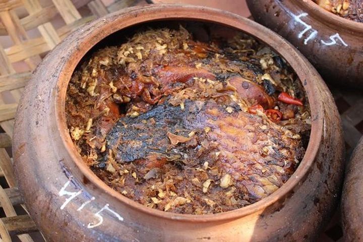 Cá trắm kho gừng làng Vũ Đại