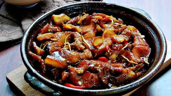 Cá trắm kho gừng sả ớt