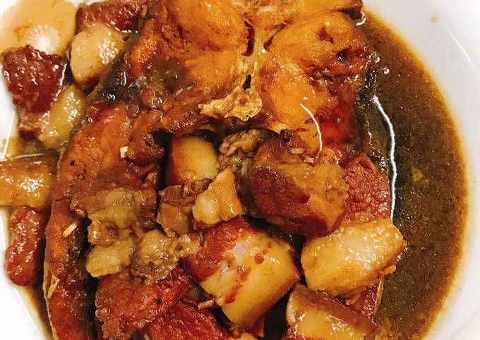 Cá trắm kho nước dừa