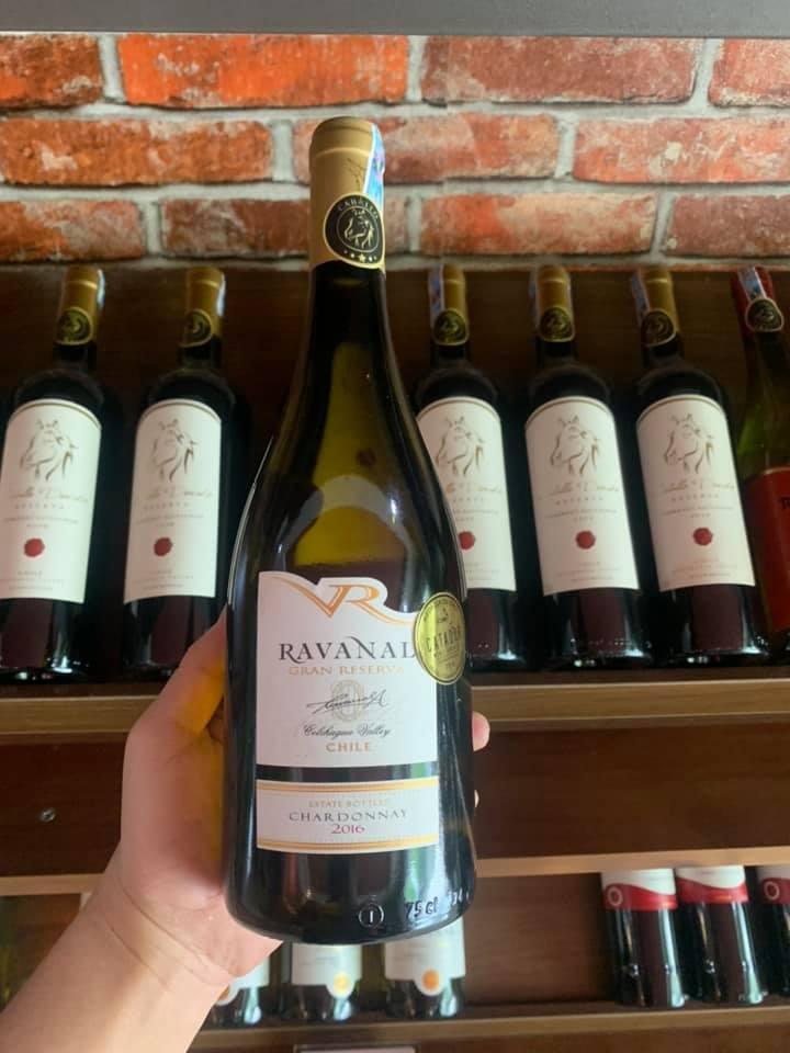 Caballo wine store
